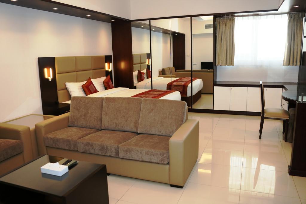 Al Faris 1 Hotel Apartments Dubai Buitenkant foto