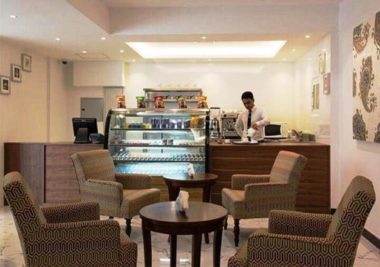 Al Faris 1 Hotel Apartments Dubai Buitenkant foto